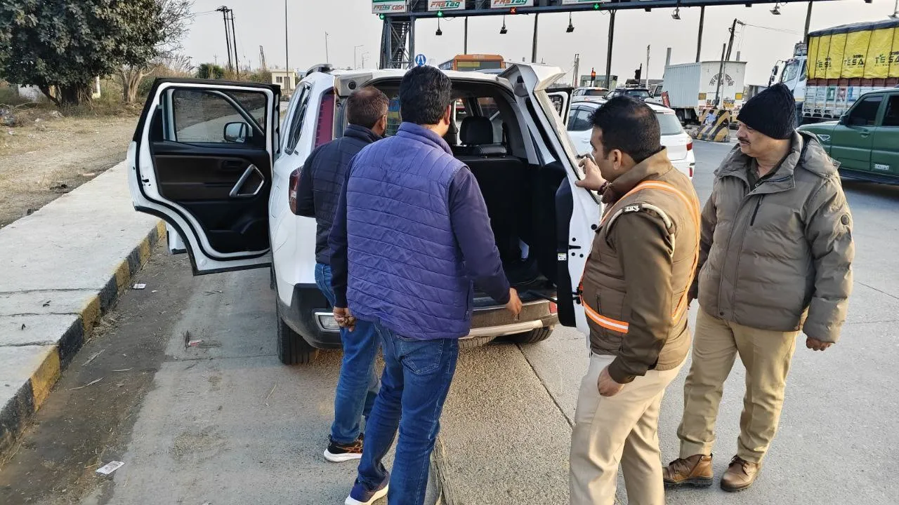 मेरठ में गणतंत्र दिवस सुरक्षा: पुलिस ने चलाया व्यापक वाहन चेकिंग अभियान, 43 मुकदमे दर्ज