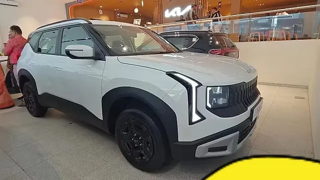 नई Kia Seltos शोरूम पहुंची, 10.99 लाख की कीमत में प्रीमियम फीचर्स का धमाका