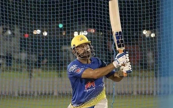 पीली जर्सी फिर लहराएगी, नेट्स में उतरे एमएस धोनी, आईपीएल 2026 से पहले बड़ा संकेत