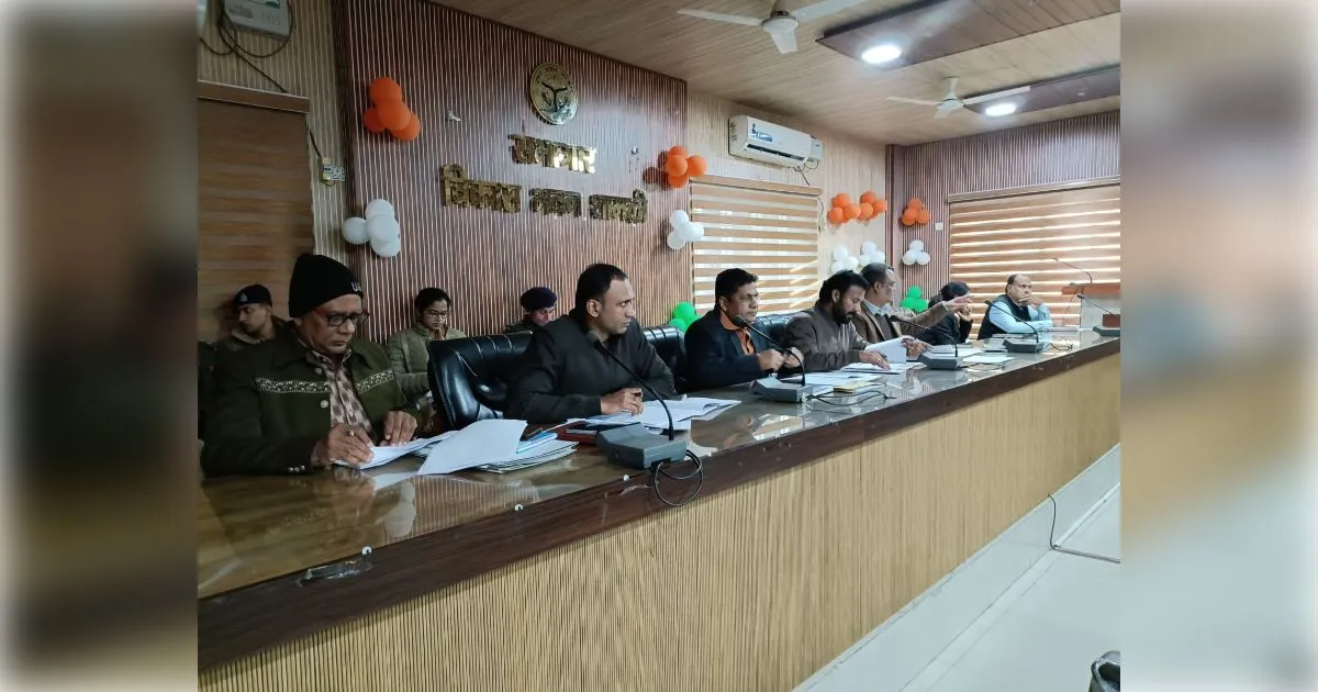 शामली में सड़क सुरक्षा को लेकर जिलाधिकारी सख्त; पेट्रोल पंपों पर 'नो हेलमेट-नो फ्यूल' का कड़ाई से होगा पालन