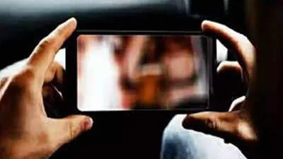 नोएडा: महिला ने ससुराल वालों पर पीछा करने और सुरक्षा खतरे के आरोप में दर्ज कराई शिकायत