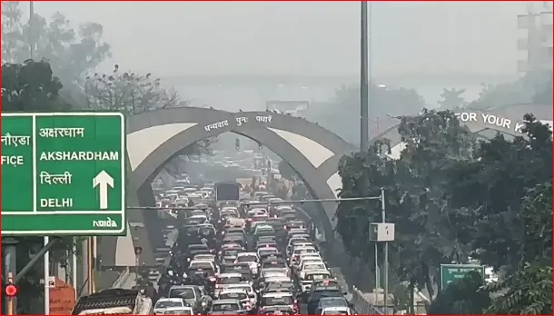 नोएडा-दिल्ली: गणतंत्र दिवस परेड के दौरान मालवाहक वाहनों की एंट्री पर रोक, ट्रैफिक डायवर्जन लागू