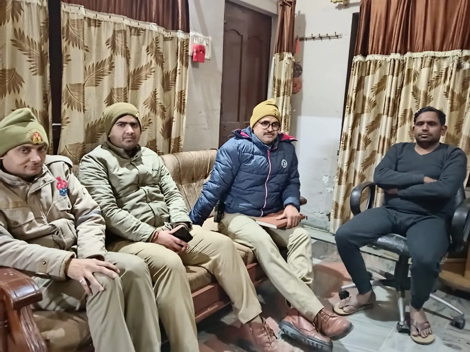 मुजफ्फरनगर में सोनू कश्यप हत्याकांड को लेकर मोहन प्रजापति नजरबंद, सरकार पर लगाए गंभीर आरोप