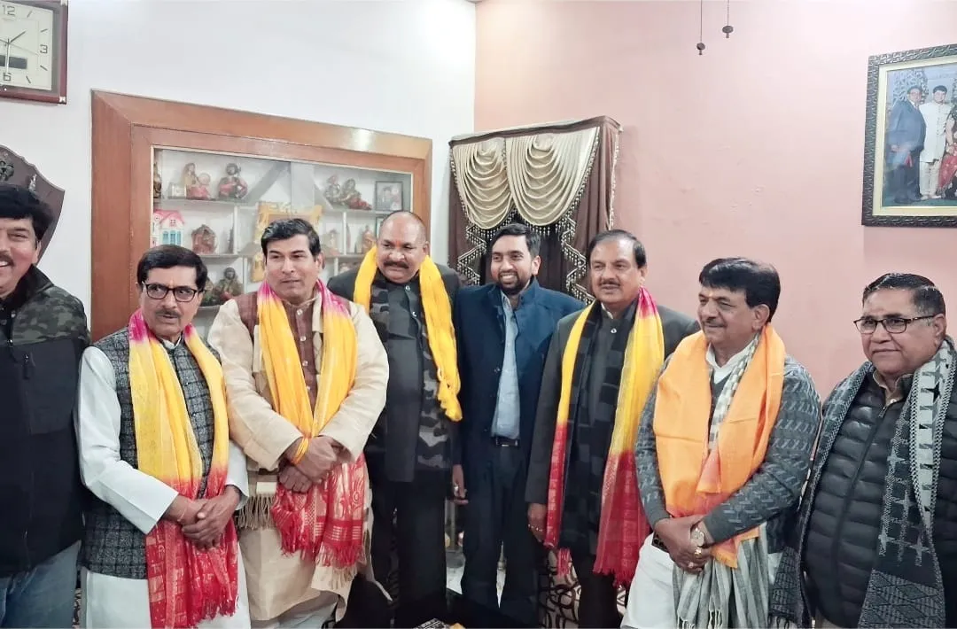 वरिष्ठ भाजपा पुनीत वशिष्ठ के आवास पर पहुंचे पूर्व केंद्रीय मंत्री डॉ. महेश शर्मा, भाजपा कार्यकर्ताओं ने किया भव्य स्वागत