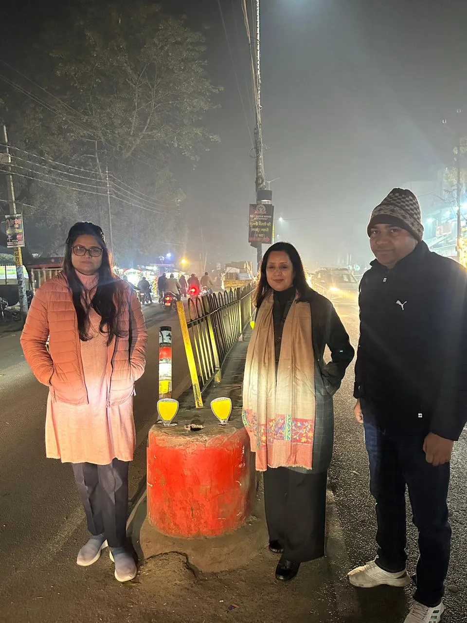 कोहरे के कहर के बीच मुजफ्फरनगर नगरपालिका की पहल, डिवाइडरों पर लगवाए रिफ्लेक्टर