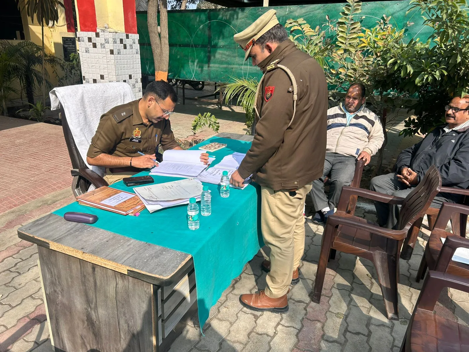 मुजफ्फरनगर के थाना शाहपुर में समाधान दिवस आयोजित, पुलिस अधीक्षक ग्रामीण ने सुनीं जनसमस्याएं और साइबर ठगी से किया जागरूक