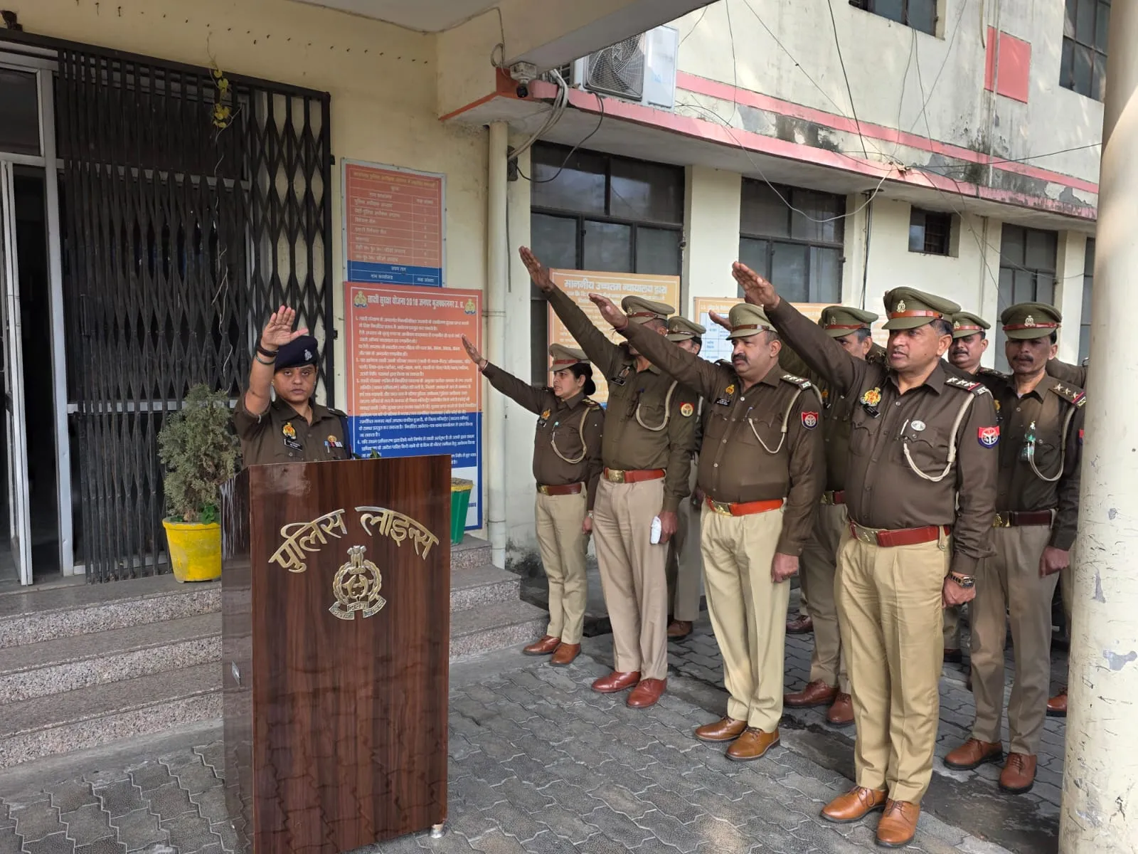 मुजफ्फरनगर: राष्ट्रीय मतदाता दिवस पर पुलिसकर्मियों ने ली मतदाता शपथ