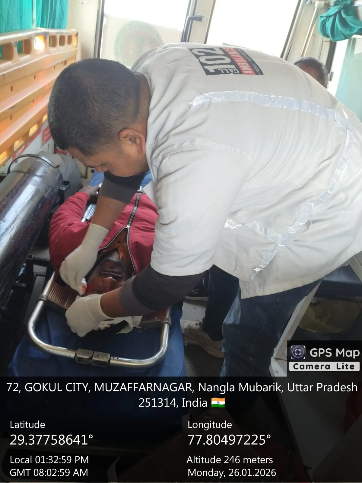 मुजफ्फरनगर में दो अलग-अलग सड़क हादसों में चार लोग घायल, 108 एंबुलेंस सेवा की तत्परता से बची जान