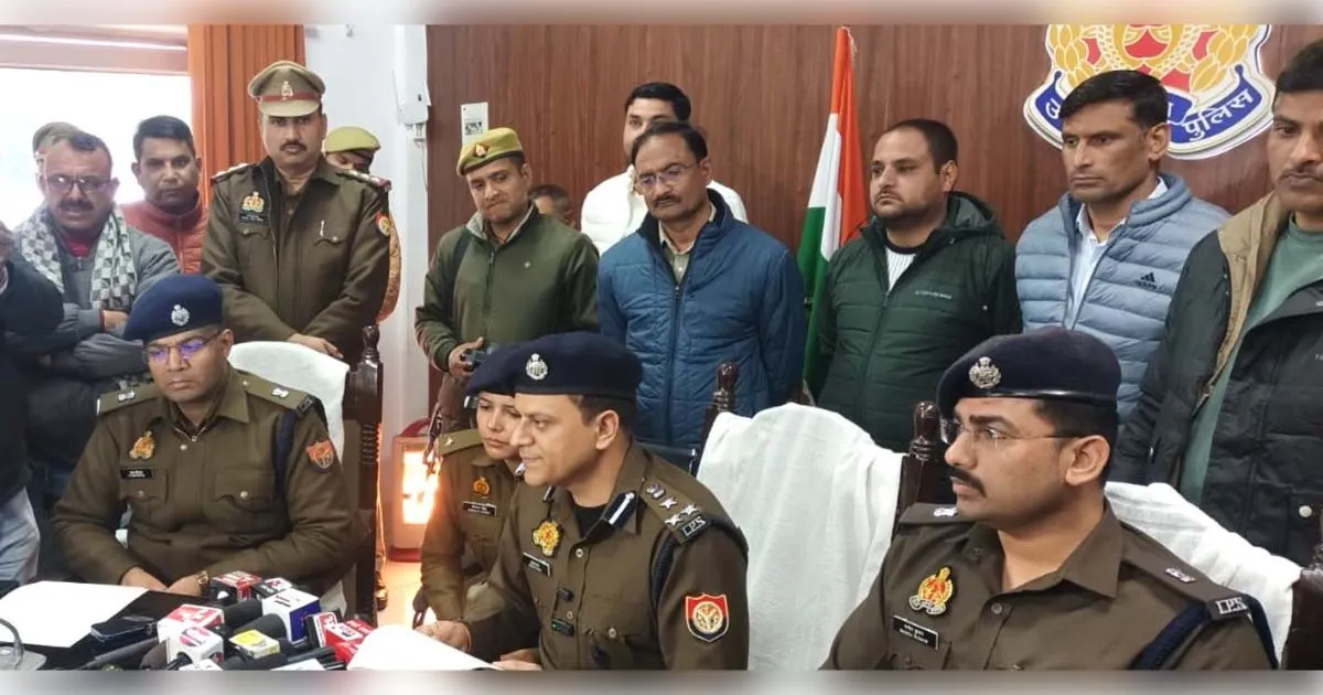 सहारनपुर के 'कैरटलेन' शोरूम में करोड़ों की चोरी का महा-खुलासा: 5 गिरफ्तार, 3 करोड़ के हीरे-सोने के जेवरात बरामद