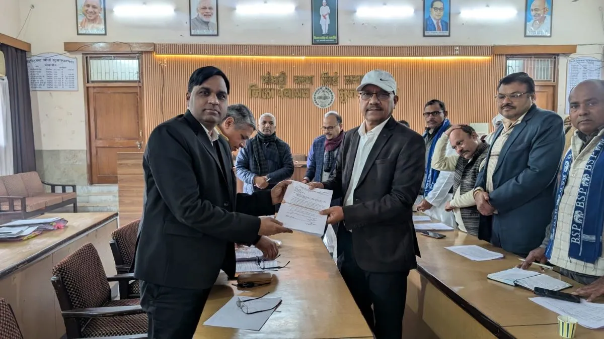 वोटर लिस्ट में नाम जुड़वाने का आखिरी मौका: 6 फरवरी तक निपटा लें दावे और आपत्तियां, डीएम ने राजनीतिक दलों को दिए सख्त निर्देश