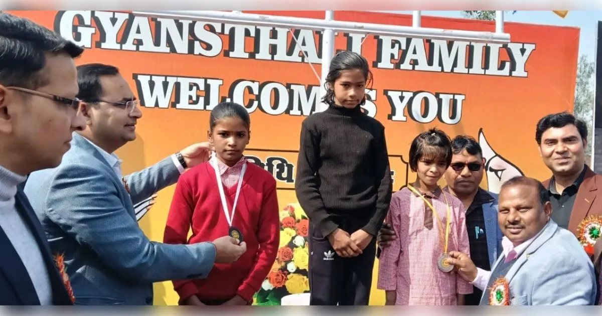 मीरापुर में ब्लॉक स्तरीय बाल क्रीड़ा प्रतियोगिता का शंखनाद: आरिफ और मनुश्री ने दौड़ में गाड़े जीत के झंडे