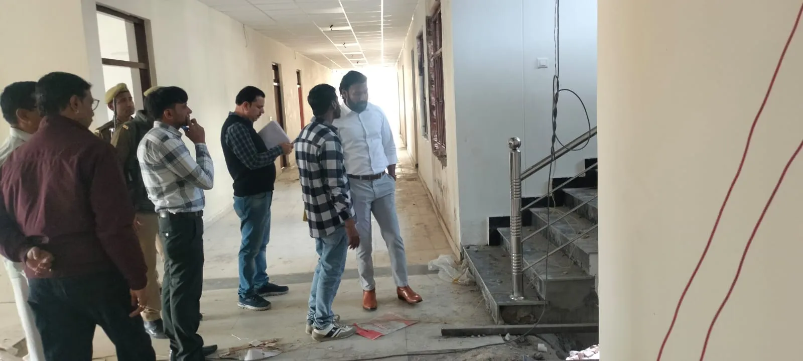 शामली: जिलाधिकारी ने नवीन कलेक्ट्रेट का किया औचक निरीक्षण, व्यवस्थाएं सुधारने के दिए कड़े निर्देश