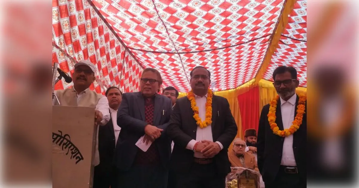 जानसठ बार एसोसिएशन का शपथ ग्रहण समारोह संपन्न, डीएम उमेश मिश्रा ने पदाधिकारियों को दिलाई गोपनीयता की शपथ