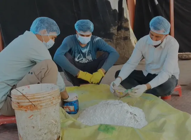 सहारनपुर के गोमय गुलाल से होली खेलेंगे मोदी-योगी, कान्हा उपवन गौशाला में पांच रंगों में तैयार हुआ प्राकृतिक गुलाल