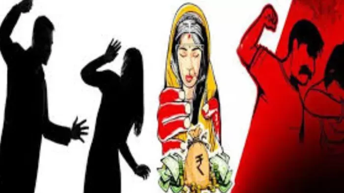 नोएडा में दो विवाहिताओं ने ससुराल पक्ष के खिलाफ दहेज उत्पीड़न का मुकदमा दर्ज कराया