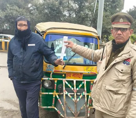 नोएडा में यातायात पुलिस का विशेष अभियान: 5772 चालान और 11 वाहन सीज