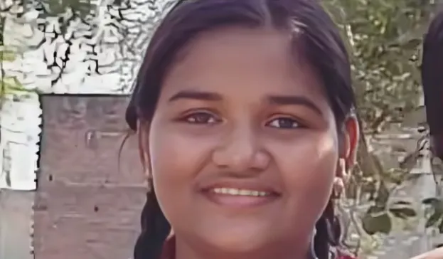 गाजीपुर में दुखद हादसा: स्कूल में प्रार्थना के दौरान अचेत होकर गिरी आठवीं की छात्रा, हार्ट अटैक से मौत