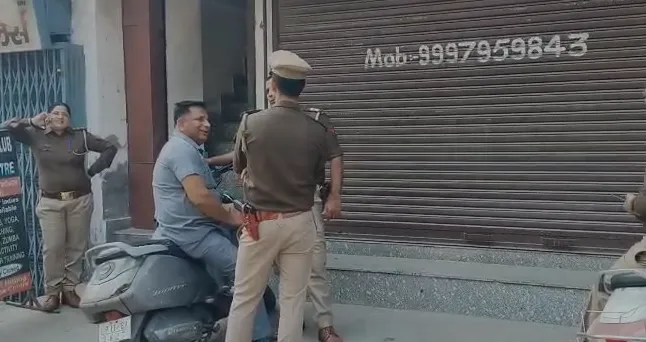 सहारनपुर में भ्रष्ट ग्राम विकास अधिकारी पर विजिलेंस का शिकंजा, दो ठिकानों पर छापेमारी