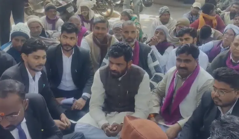 कोटद्वार के मोहम्मद दीपक के समर्थन में मुजफ्फरनगर में सड़क पर उतरी सामाजिक न्याय पार्टी, फर्जी मुकदमा वापस लेने की उठी बुलंद मांग