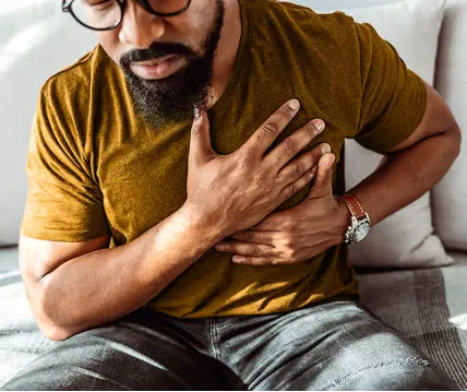 सहारनपुर में दुखद हादसा: अचानक सीने में उठा दर्द और कुर्सी से गिरे बीएलओ, अस्पताल पहुंचने से पहले ही थम गईं सांसें