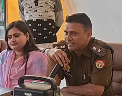 गोंडा: एएसपी की खरी-खरी, 'रंगों से परहेज है तो घर में रहें', शांति समिति की बैठक में दिए कड़े निर्देश