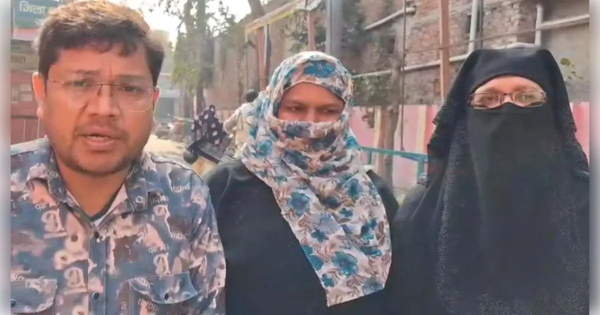 शामली सीएचसी में भाजपा नेता का हंगामा: लैब कर्मचारी पर लगा बाहर से टेस्ट कराने के दबाव का आरोप