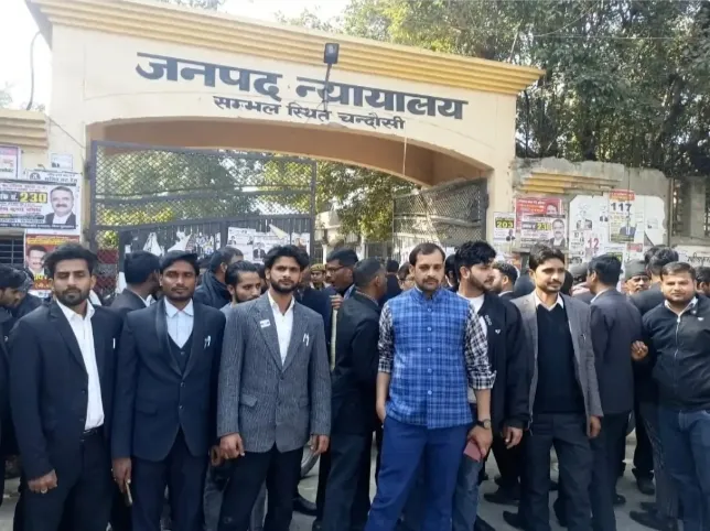 हाईकोर्ट ने पूर्व सीजेएम सुधांशु सुधीर के तबादले के विरोध में प्रदर्शन करने वाले संभल के 25 अधिवक्ताओं को जारी किया नोटिस