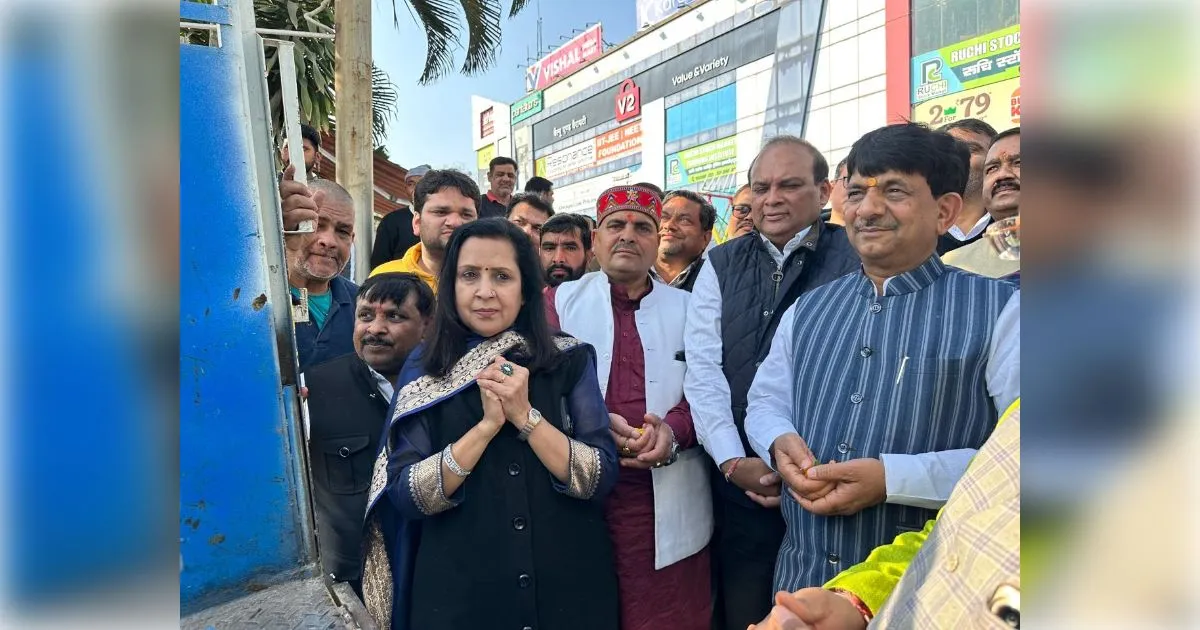 मुजफ्फरनगर: महाशिवरात्रि पर 'गोदान' के जरिए गूंजा गौ-सेवा का संकल्प, गौरव स्वरूप और पालिकाध्यक्ष मीनाक्षी स्वरूप की अनूठी पहल