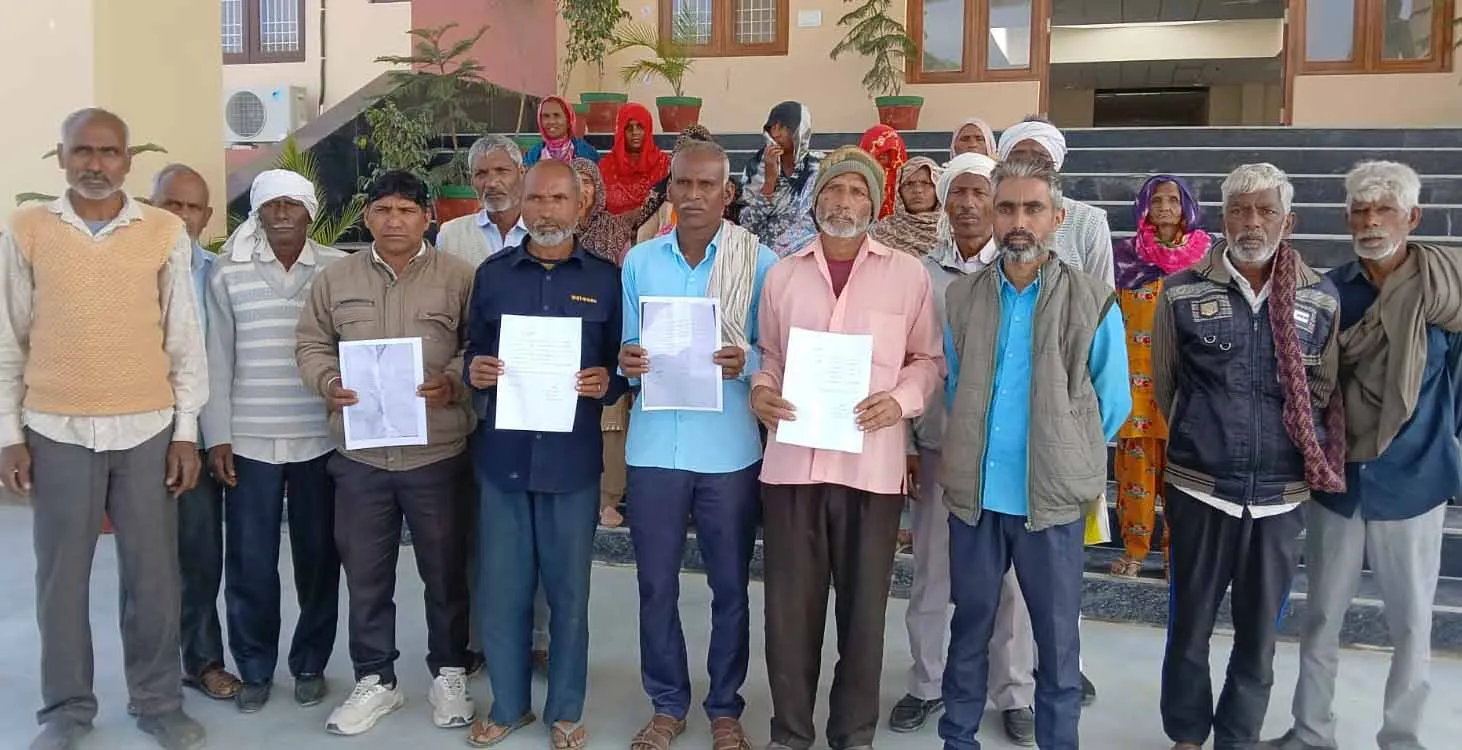 ऊन तहसील के नाई नंगला में खाद गड्ढों की भूमि पर कब्जे का आरोप, ग्रामीणों ने डीएम से की पैमाइश की मांग