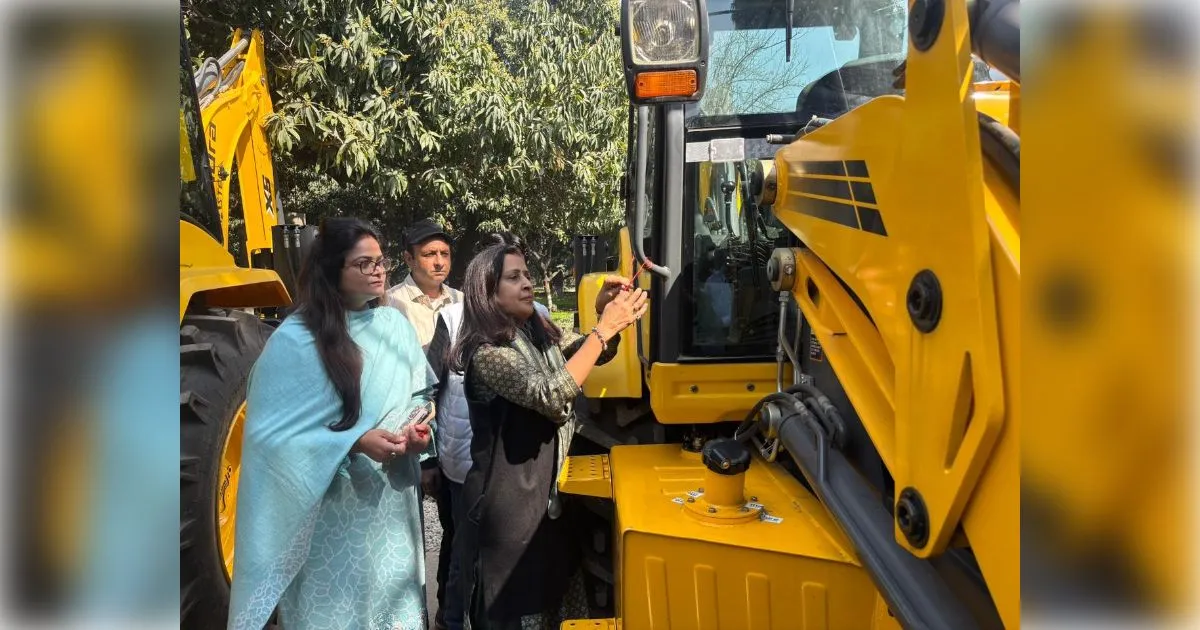 मुजफ्फरनगर: शहर की सफाई व्यवस्था को मिले 'आधुनिक हथियार', करोड़ों की लागत से आईं नई मशीनें स्वास्थ्य विभाग को समर्पित