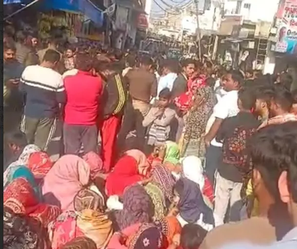 ग्रेटर नोएडा में अलग-अलग सड़क हादसों में दो बाइक सवारों की मौत