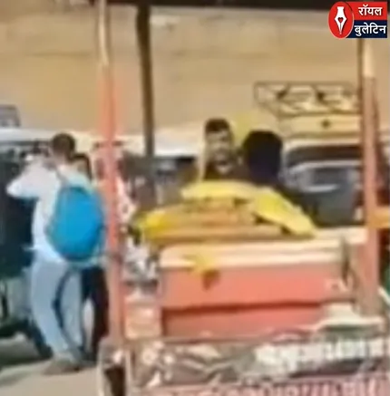 प्रयागराज में वर्दी की हनक! ठेले वाले से पुलिस की मारपीट का वीडियो वायरल, सवालों के घेरे में सिस्टम