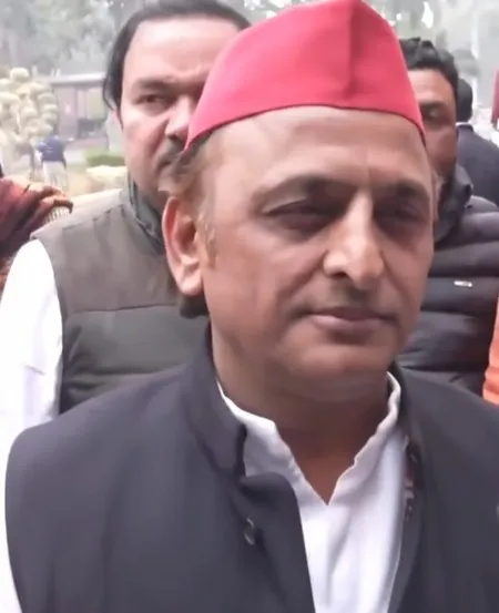 भारत-पाक क्रिकेट विवाद : विपक्ष ने बीसीसीआई से पूछा, 'आतंकी हमलों के बाद भी क्यों खेल रहा था भारत?'