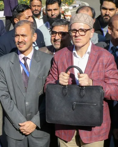 जम्मू-कश्मीर में मुख्यमंत्री उमर अब्दुल्ला ने 1,13,767 करोड़ रुपए का बजट पेश किया, निवेश और इनोवेशन पर जोर