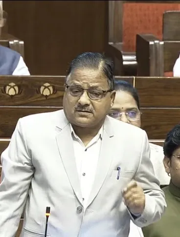 राज्यसभा में भाजपा सांसद ने दिया सुझाव, 'विदेश जाने वालों से एफिडेविट लें, मां-बाप की मौत पर भी नहीं आए कई युवा'