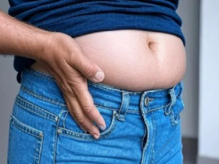 खतरे की घंटी है बढ़ते ट्राइग्लिसराइड का स्तर, जानें क्या है बचने के लिए जरूरी कदम 