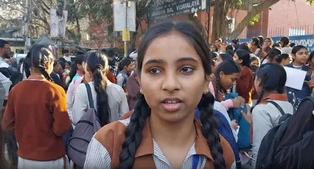 सीबीएसई 10वीं बोर्ड का पहला दिन: तैयारी पूरी, उत्साहित के साथ नर्वस भी छात्र; छात्रों ने साझा किया अनुभव