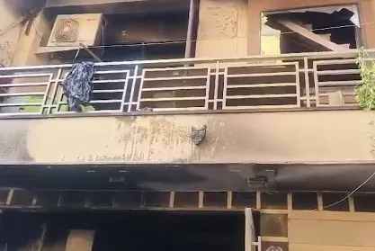 दिल्ली: मजलिस पार्क इलाके में सिलेंडर ब्लास्ट से तीन पुलिसकर्मी समेत 14 लोग घायल