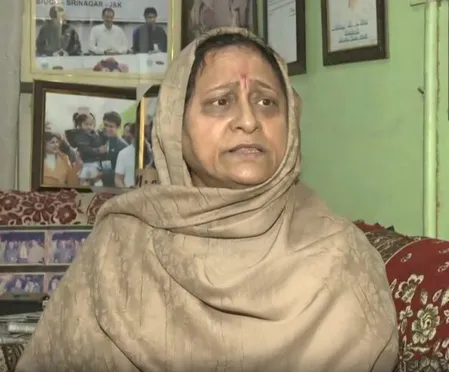 उदय भानु की मां ने प्रदर्शन को बताया लोकतांत्रिक अधिकार, बोलीं-देश तो गलगोटिया यूनिवर्सिटी की वजह से शर्मसार हुआ 