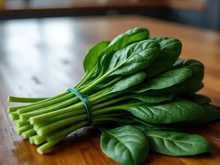 'सुपरफूड' पालक के सेवन से हो सकती है पथरी से लेकर जोड़ों में दर्द की परेशानी, इन लोगों को बरतनी चाहिए सावधानी 