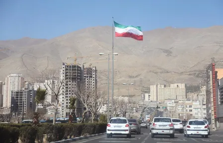 अमेरिका-ईरान तनाव को लेकर यूरोपीय देशों का अलर्ट जारी, अपने नागरिकों से की मिडिल ईस्ट छोड़ने की अपील