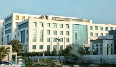 मुजफ्फरनगर मेडिकल कॉलेज में बवाल: एमबीबीएस छात्र और सिक्योरिटी गार्ड में मारपीट, पुलिस ने संभाला मोर्चा