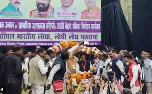 जातीय सम्मेलनों पर रोक के बावजूद लखनऊ में लोध सम्मेलन, मंत्री मंच पर—क्या अब नोटिस की बारी?