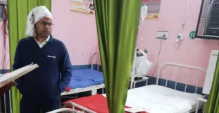 दिल्ली-देहरादून एक्सप्रेसवे पर दर्दनाक हादसा: बाइक के सामने कुत्ता आने से युवक की मौत, ताऊ गंभीर रूप से घायल