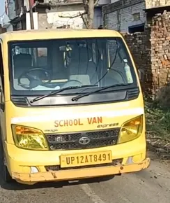 शामली: नशे में धुत वैन चालक ने बच्चों की जान जोखिम में डाली, ग्रामीणों की सूझबूझ से टला बड़ा हादसा