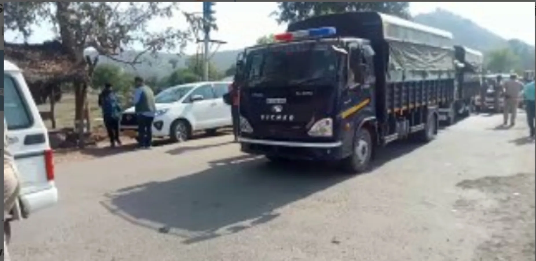 मेरठ में युवती की बेरहमी से हत्या, चेहरा तेजाब से जलाकर पुलिस चौकी के पास फेंका शव