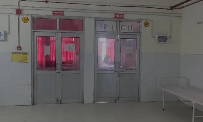 शामली के जिला अस्पताल में सिस्टम वेंटिलेटर पर: करोड़ों के उपकरण धूल फांक रहे, डॉक्टरों की कमी से गंभीर मरीज रेफर होने को मजबूर