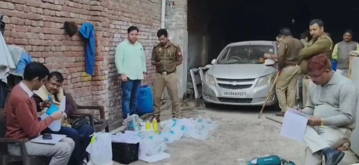 सहारनपुर में दूध फैक्ट्री पर छापा: हजारों लीटर दूध और कृत्रिम पनीर बरामद