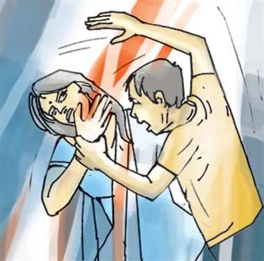 नोएडा में घर खर्च के लिए पैसे मांगने पर महिला के साथ पति, सास व ननद ने की मारपीट