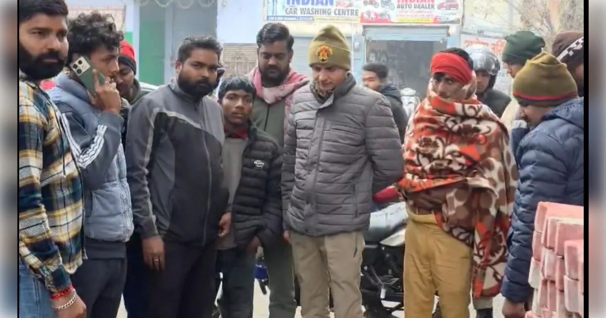 मुजफ्फरनगर में क्रूरता की हदें पार: सीएमओ दफ्तर के पास कट्टे में मिला गौवंश का जला शव, हिंदूवादी संगठनों का जोरदार हंगामा